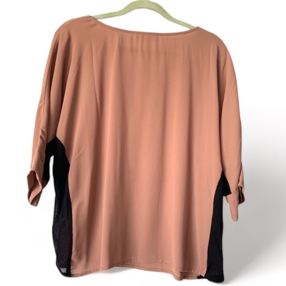 SUGARLIPS LIGHT BROWN DRAPED FLOWY SATIN TOP WITH BLACK LACE PANELS WOMEN SZ.S - Picture 3 of 5